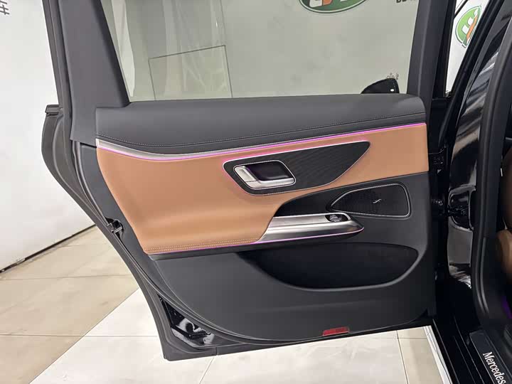 Фото 21 - Mercedes-Benz E-Class Hybrid