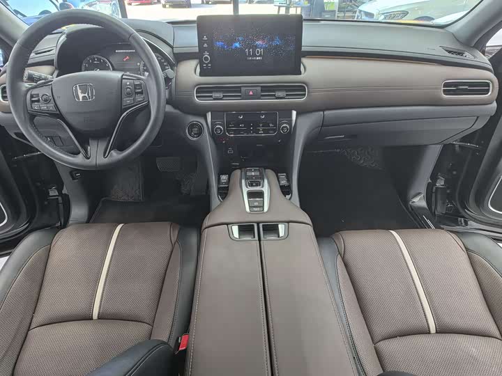 Фото 9 - Honda UR-V