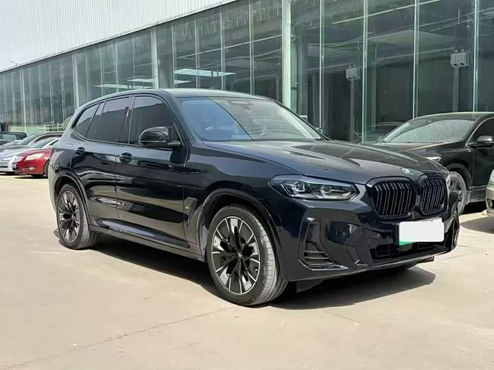Фото 3 - BMW iX3
