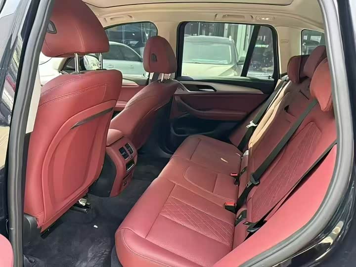 Фото 6 - BMW iX3