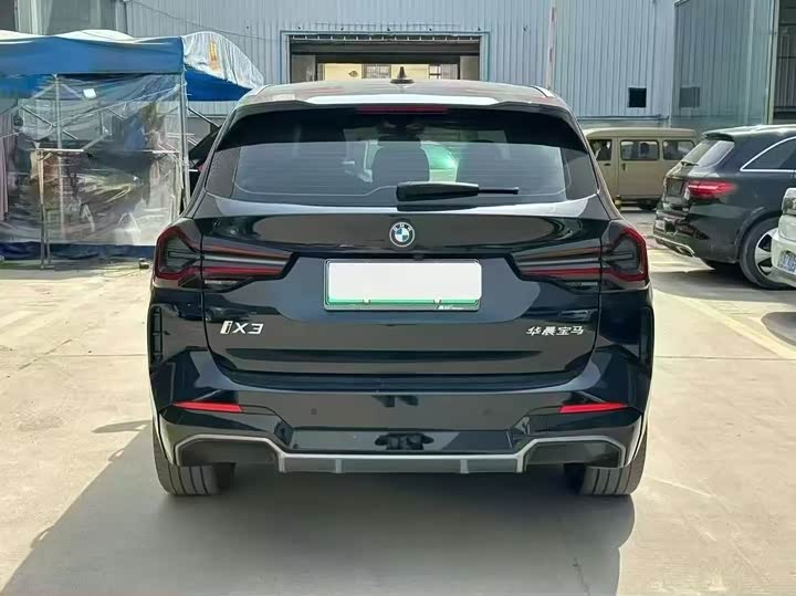 Фото 8 - BMW iX3