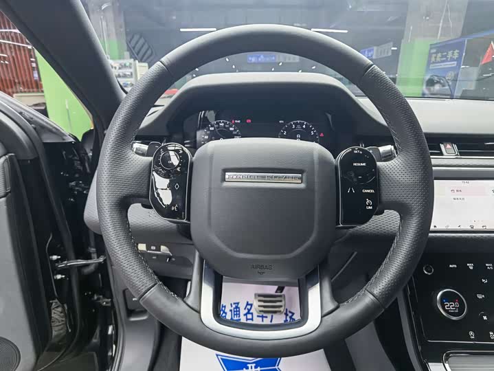 Фото 10 - Land Rover Range Rover Evoque L