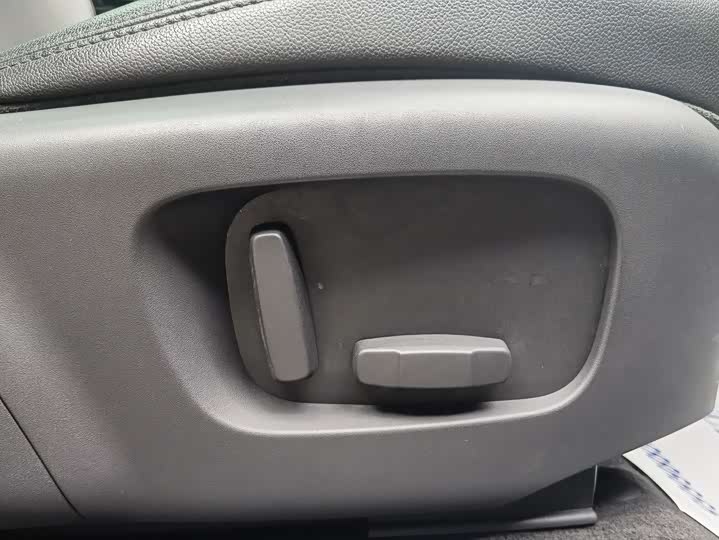 Фото 15 - Land Rover Range Rover Evoque L