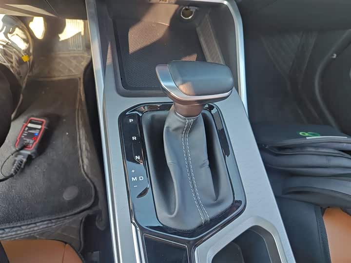 Фото 13 - Geely Emgrand