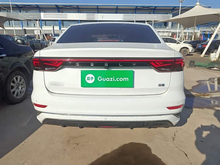 Фото 6 - Geely Emgrand