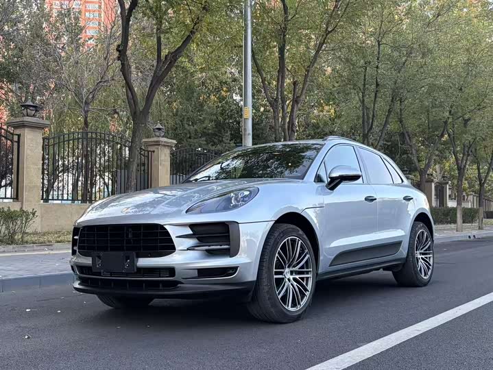 Фото 1 - Porsche Macan