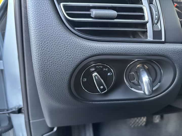 Фото 10 - Porsche Macan