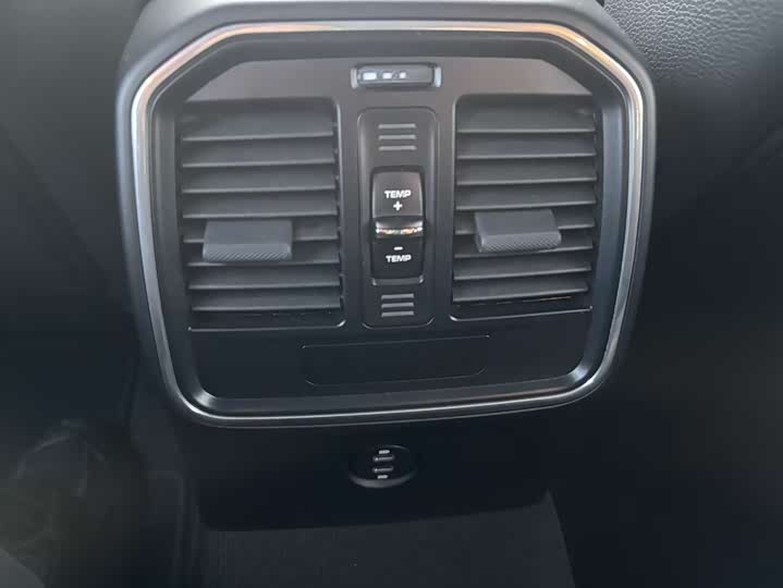 Фото 14 - Porsche Macan