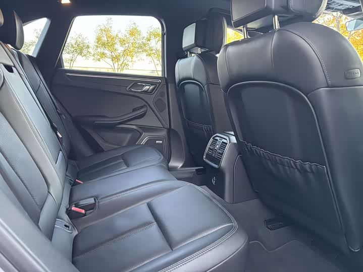 Фото 17 - Porsche Macan