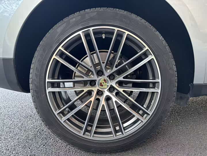 Фото 18 - Porsche Macan