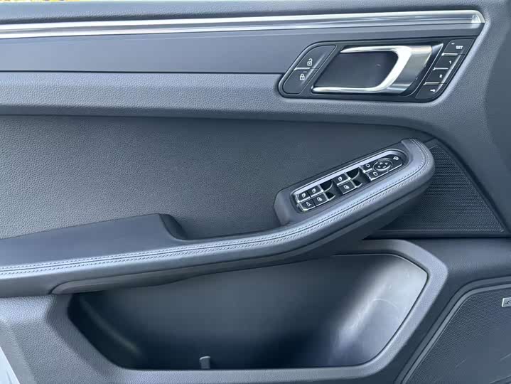 Фото 8 - Porsche Macan