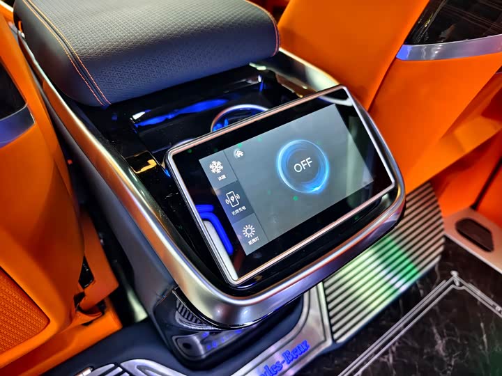 Фото 18 - Mercedes-Benz Vito