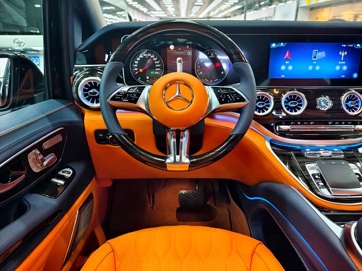 Фото 21 - Mercedes-Benz Vito