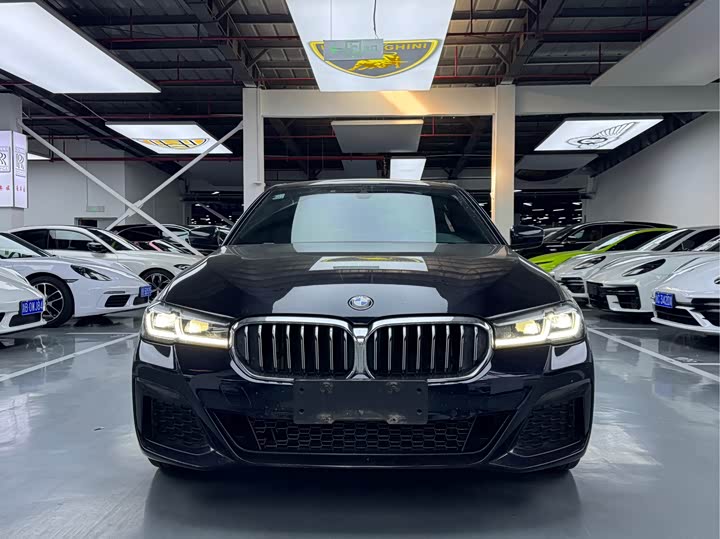 Фото 2 - BMW 5 Series