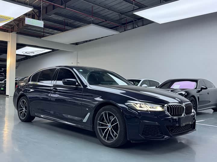 Фото 3 - BMW 5 Series