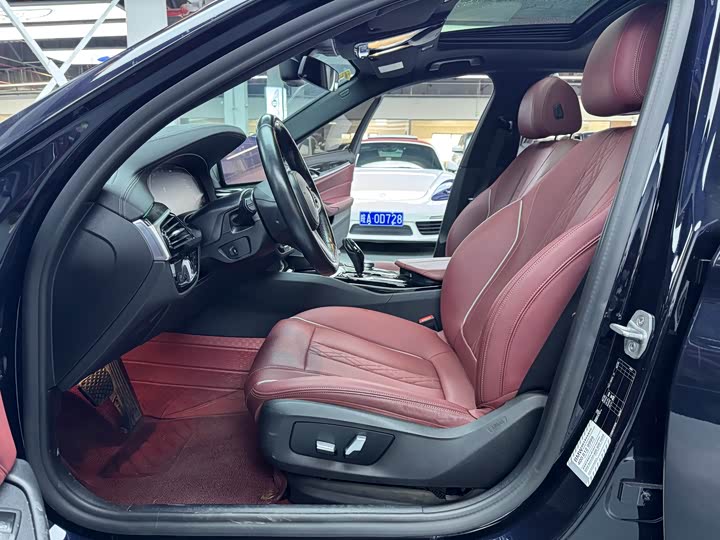 Фото 4 - BMW 5 Series