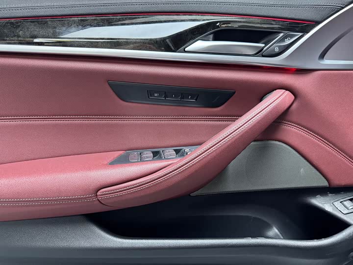 Фото 5 - BMW 5 Series