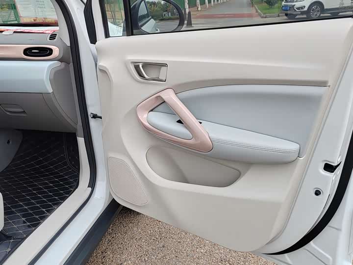 Фото 9 - Leapmotor T03