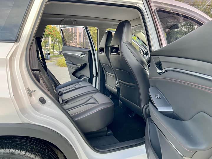 Фото 17 - Changan CS75 Plus