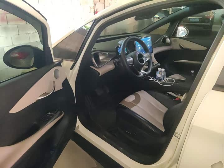 Фото 16 - BYD Dolphin