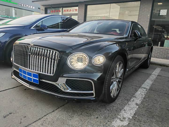 Фото 1 - Bentley Flying Spur