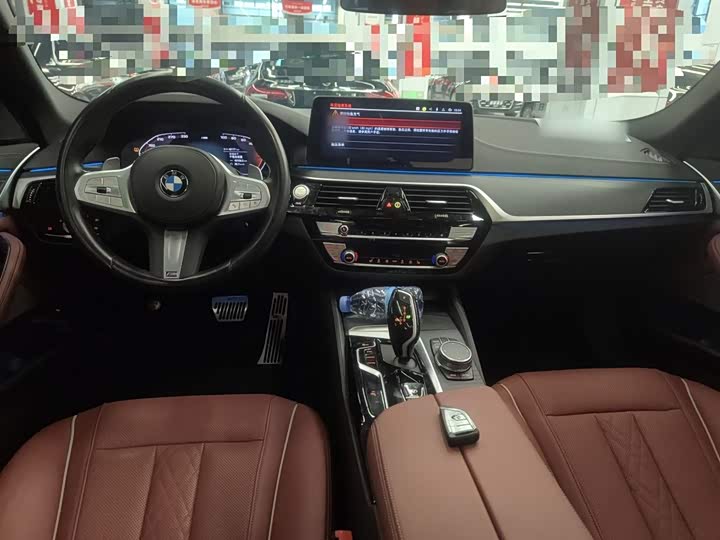 Фото 10 - BMW 5 Series