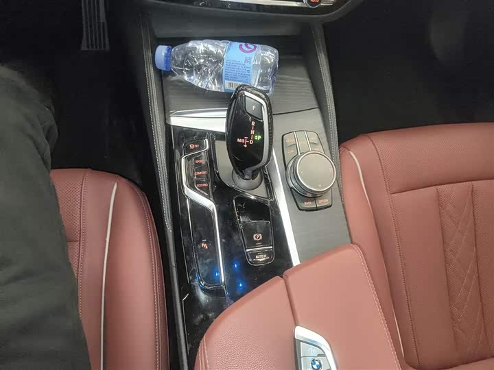 Фото 14 - BMW 5 Series