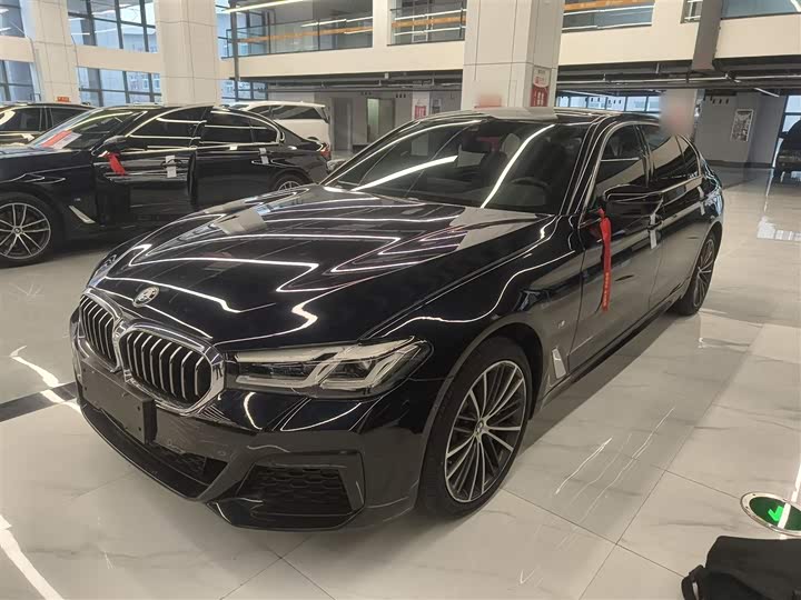 Фото 2 - BMW 5 Series