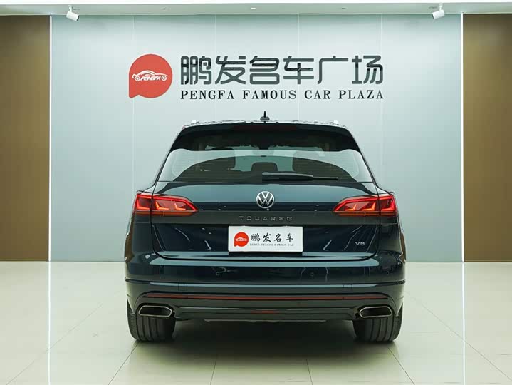 Фото 17 - Volkswagen Touareg