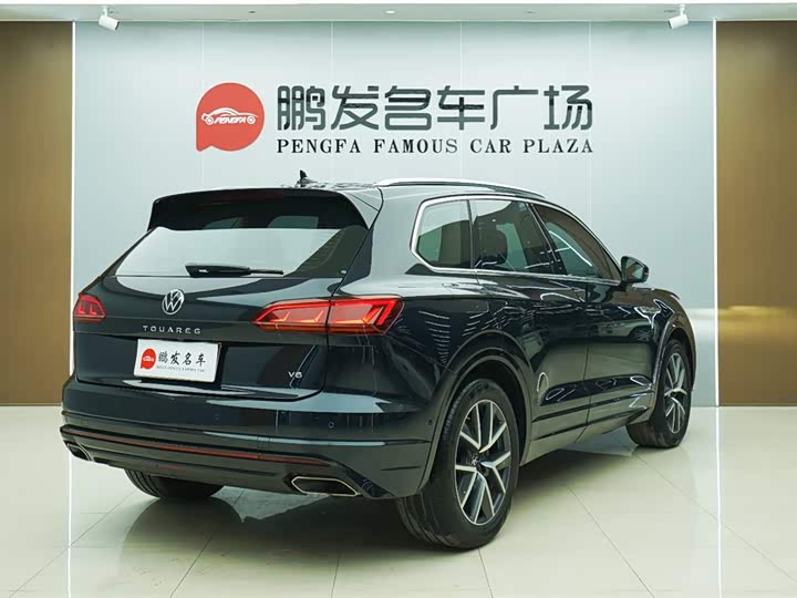 Фото 18 - Volkswagen Touareg