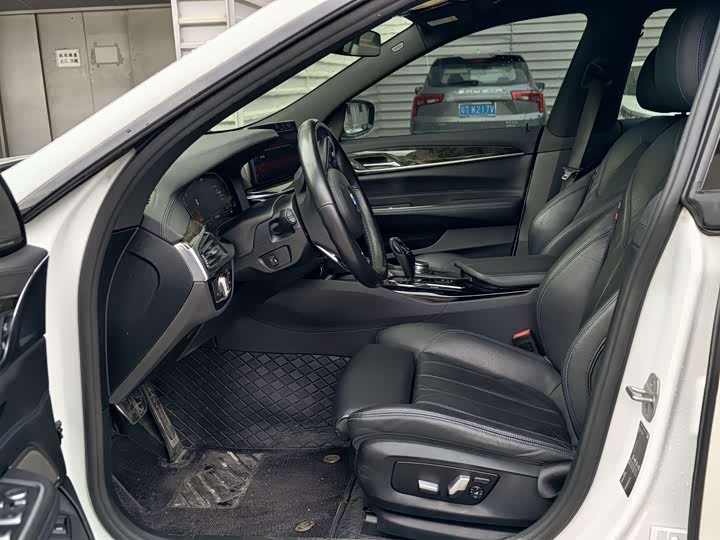 Фото 15 - BMW 6 Series GT