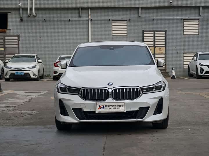 Фото 2 - BMW 6 Series GT