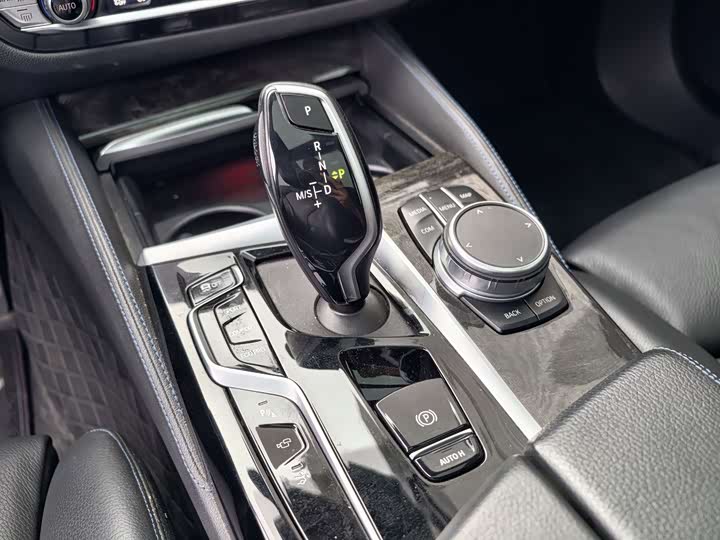 Фото 22 - BMW 6 Series GT