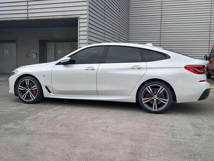 Фото 5 - BMW 6 Series GT