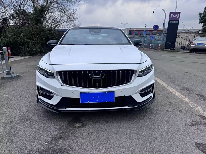 Фото 2 - Geely Preface