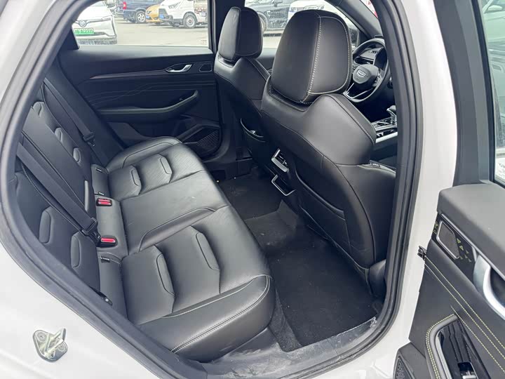 Фото 8 - Geely Preface