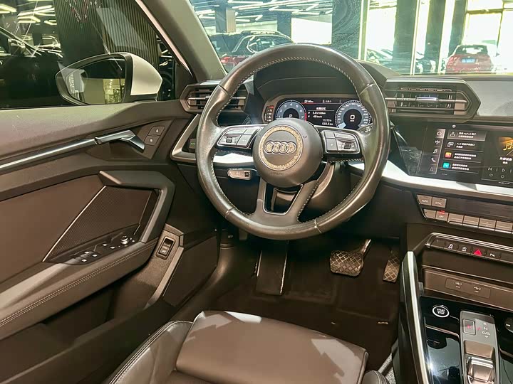 Фото 28 - Audi A3