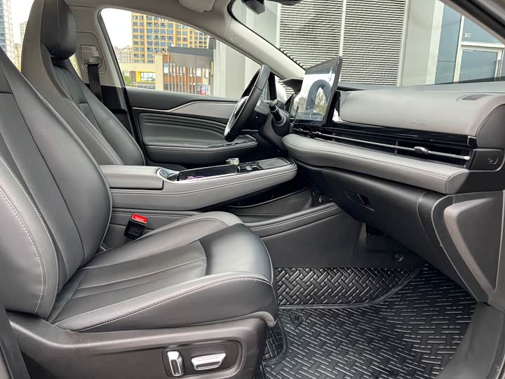 Фото 14 - GAC Aion S Plus