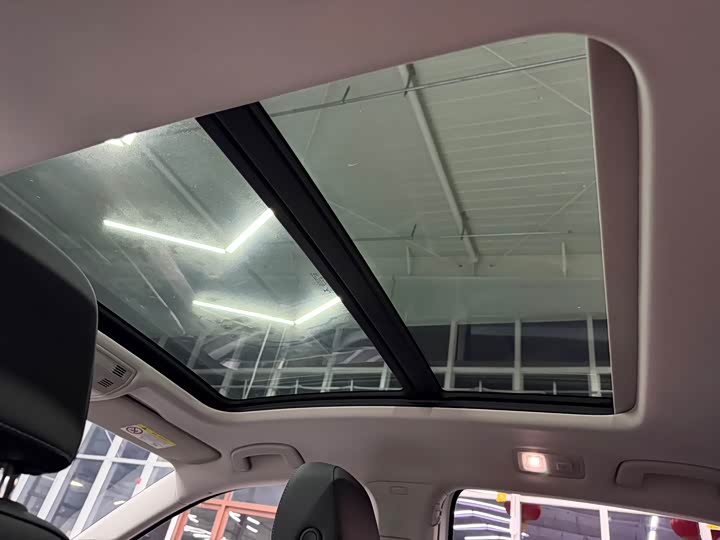 Фото 18 - Volkswagen Sagitar L