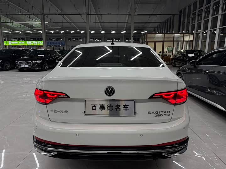 Фото 8 - Volkswagen Sagitar L