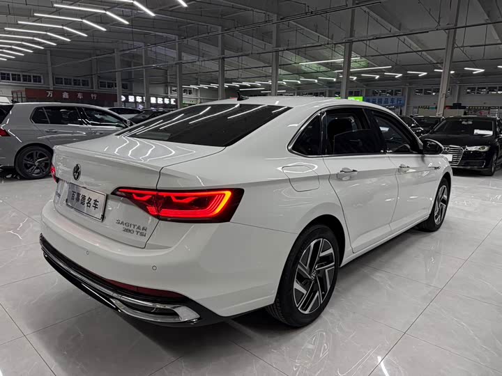 Фото 9 - Volkswagen Sagitar L