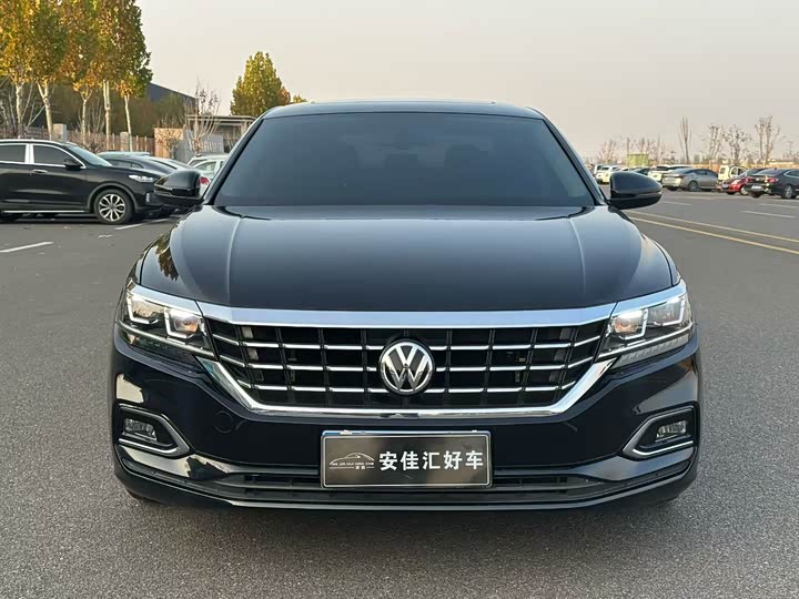 Фото 2 - Volkswagen Passat