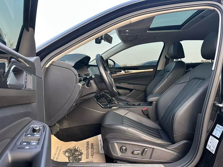 Фото 4 - Volkswagen Passat