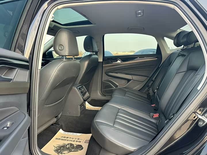 Фото 6 - Volkswagen Passat