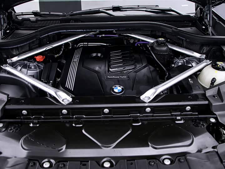 Фото 17 - BMW X5