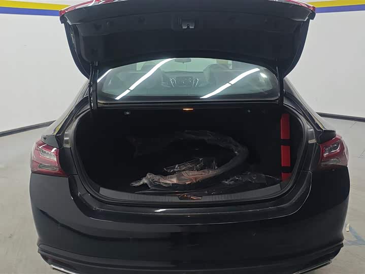 Фото 4 - Chevrolet Malibu XL