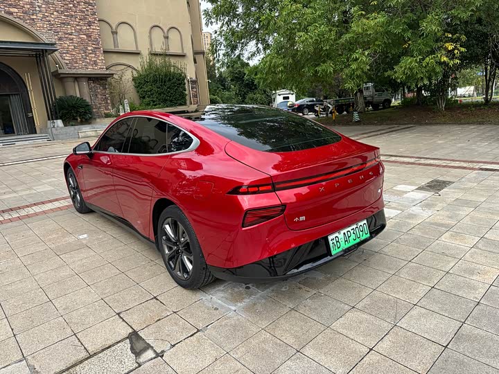 Фото 4 - XPeng P7