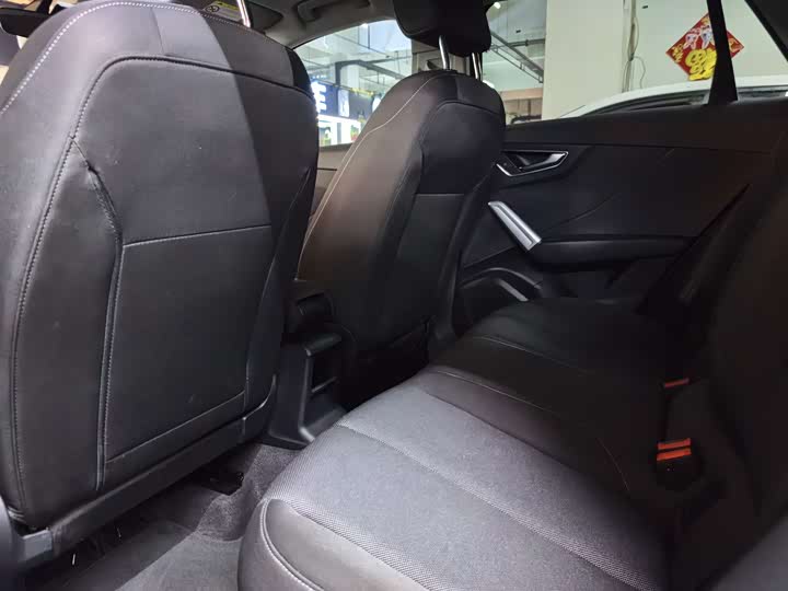 Фото 10 - Audi Q2L