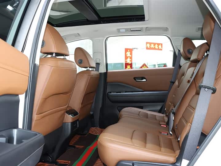 Фото 11 - Nissan Pathfinder