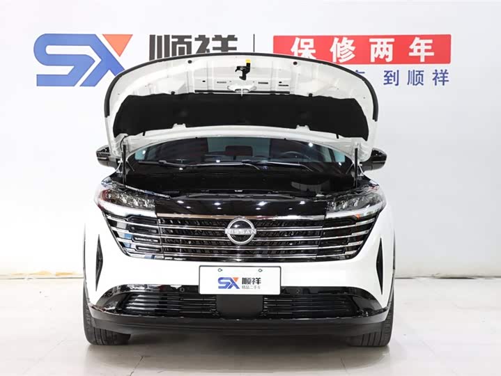 Фото 19 - Nissan Pathfinder